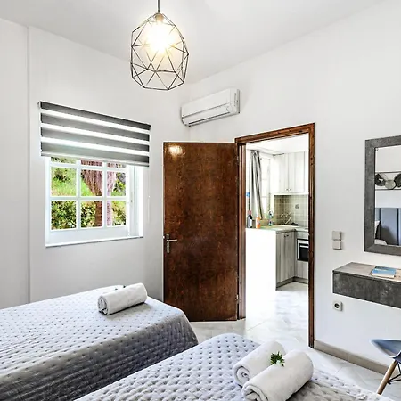 Flora House 아기오스 게오르기오스 파곤