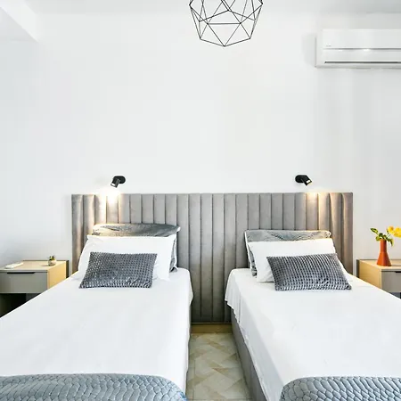 Flora House 아기오스 게오르기오스 파곤
