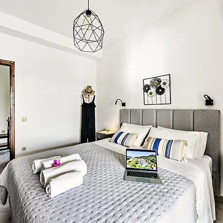 アパートホテル Flora House Corfu 3*