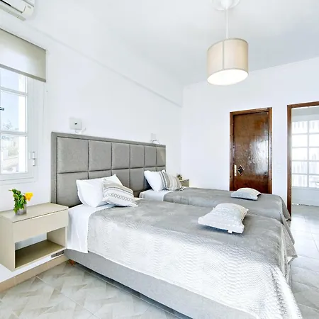 アパートホテル Flora House Corfu