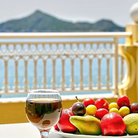 アパートホテル Flora House Corfu