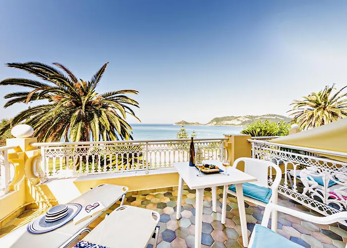 Flora House Corfu Aparthotel 3*
