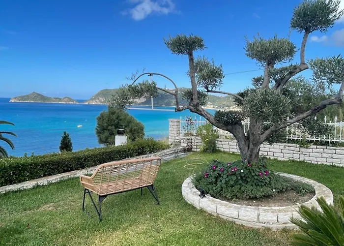 Flora House Corfu Aparthotel