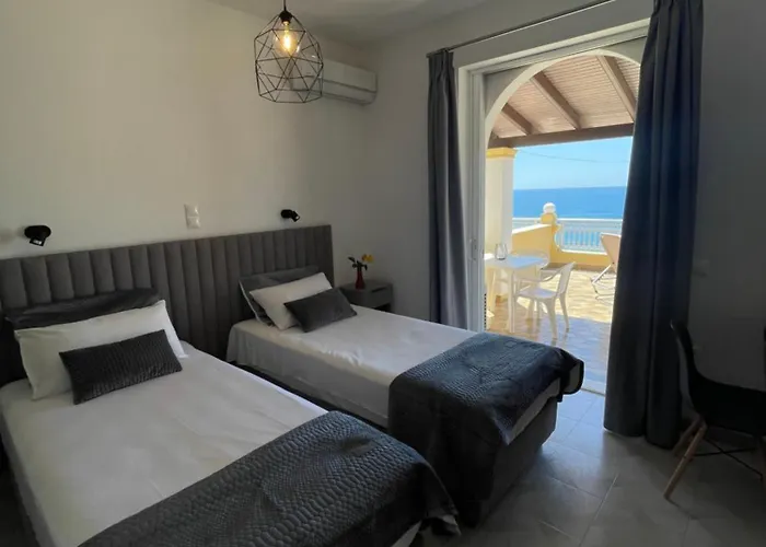 Flora House Corfu Aparthotel 3*