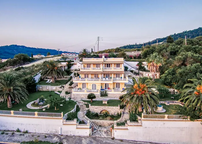 Flora House Corfu Aparthotel 3*