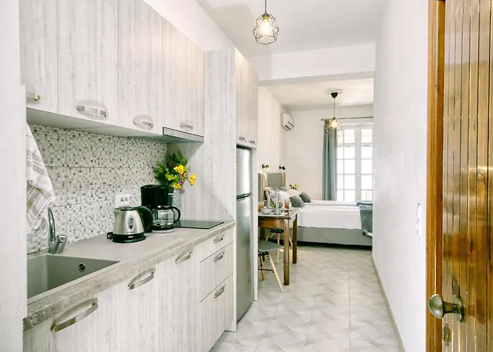 Flora House Corfu Aparthotel