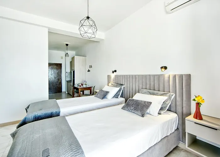 Flora House Corfu Aparthotel 3*