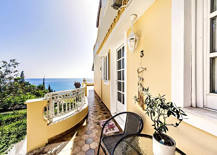 Flora House Corfu Aparthotel